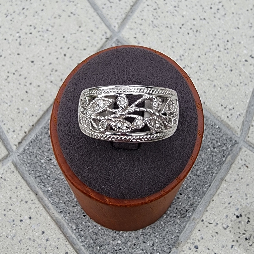 RS Covenant Silver Filigree Vine Floral Crystal Openwork Band Dome Ring